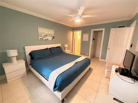1520 Mckinley Street Hollywood FL 33020