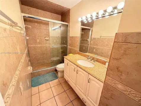 1520 Mckinley Street Hollywood FL 33020