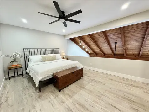 1490 NW 113th Way Pembroke Pines FL 33026