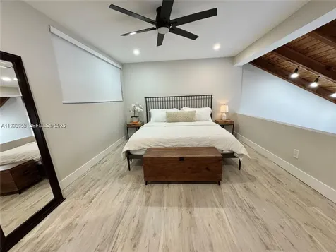 1490 NW 113th Way Pembroke Pines FL 33026