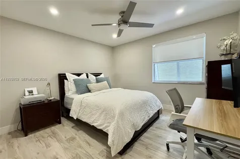 1490 NW 113th Way Pembroke Pines FL 33026