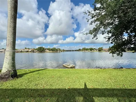 1490 NW 113th Way Pembroke Pines FL 33026