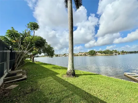 1490 NW 113th Way Pembroke Pines FL 33026