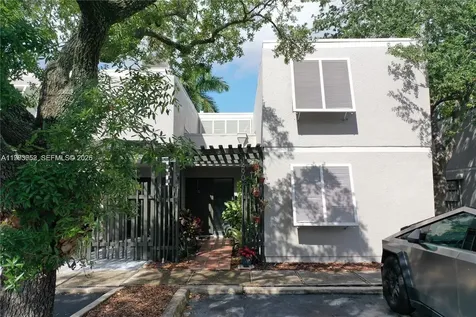 1490 NW 113th Way Pembroke Pines FL 33026