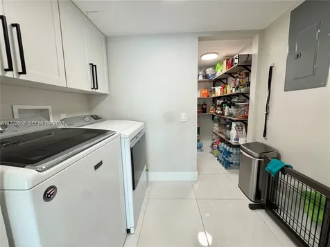 1490 NW 113th Way Pembroke Pines FL 33026