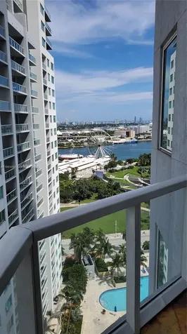 253 NE 2nd Street Miami FL 33132