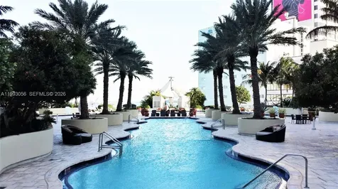 253 NE 2nd Street Miami FL 33132