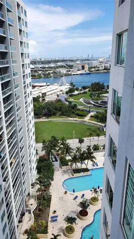 253 NE 2nd Street Miami FL 33132