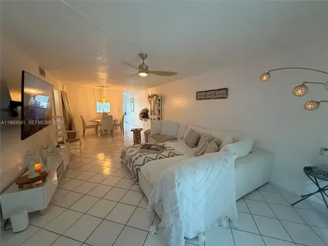2403 Antigua Circle Coconut Creek FL 33066