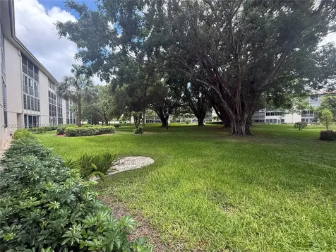 2403 Antigua Circle Coconut Creek FL 33066