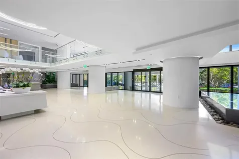 9 Island Avenue Miami Beach FL 33139