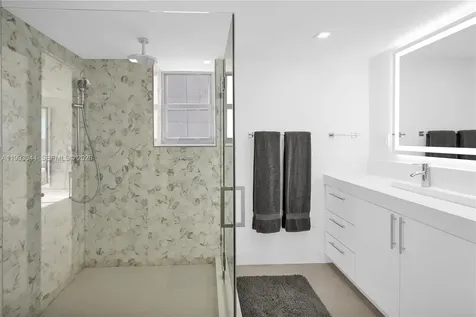 5555 Collins Avenue Miami Beach FL 33140