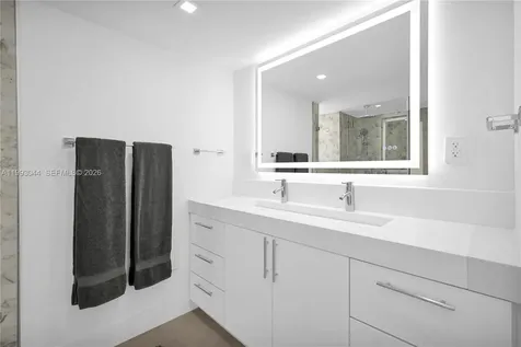 5555 Collins Avenue Miami Beach FL 33140