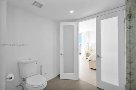 5555 Collins Avenue Miami Beach FL 33140