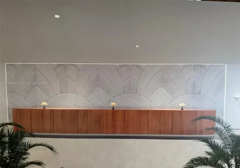 5555 Collins Avenue Miami Beach FL 33140