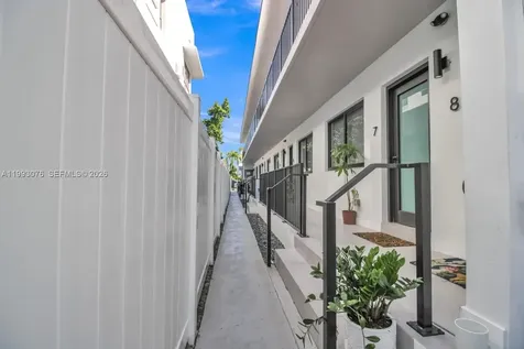 944 Jefferson Avenue Miami Beach FL 33139
