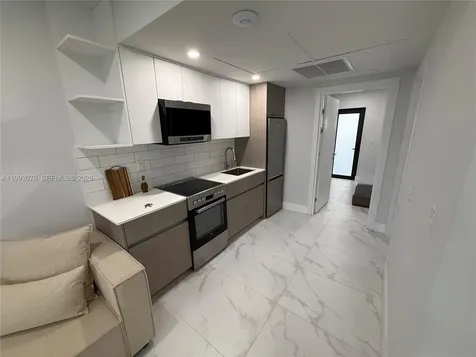 944 Jefferson Avenue Miami Beach FL 33139