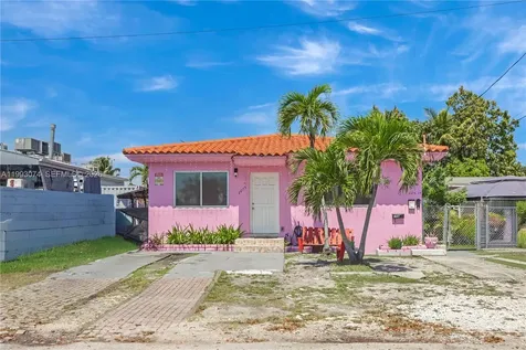 3675 NW 5th Street Miami FL 33125