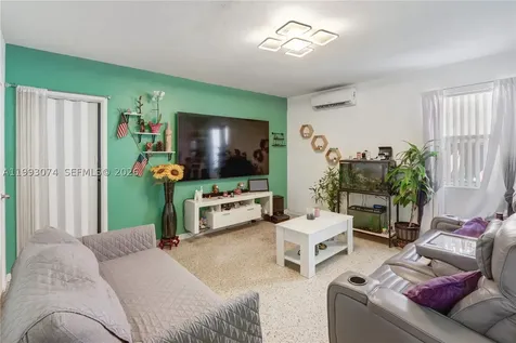 3675 NW 5th Street Miami FL 33125