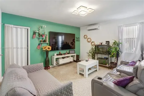 3675 NW 5th Street Miami FL 33125