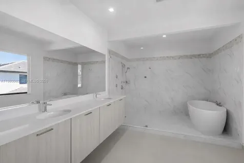 8019 NW 46th Terrace Doral FL 33166