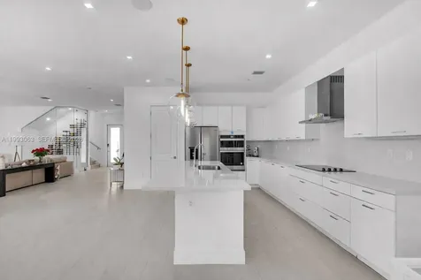 8019 NW 46th Terrace Doral FL 33166