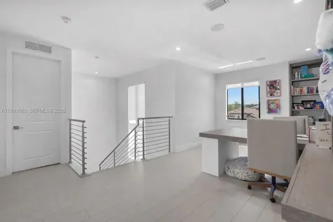 8019 NW 46th Terrace Doral FL 33166