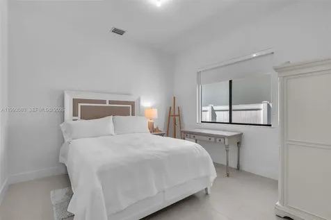 8019 NW 46th Terrace Doral FL 33166