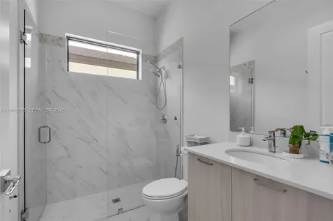 8019 NW 46th Terrace Doral FL 33166