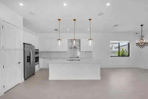 8019 NW 46th Terrace Doral FL 33166