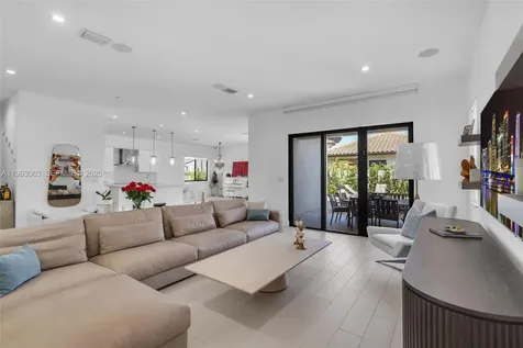 8019 NW 46th Terrace Doral FL 33166