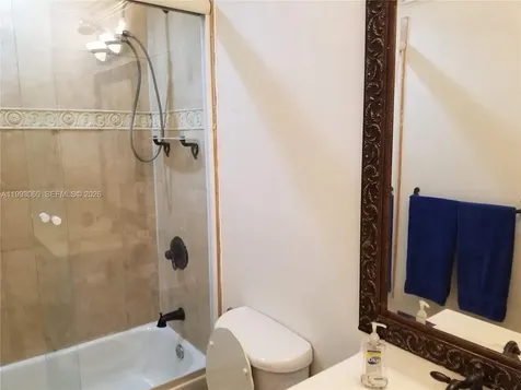 524 Washington Avenue Miami Beach FL 33139