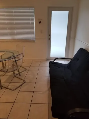 524 Washington Avenue Miami Beach FL 33139