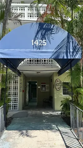 1425 Arthur Hollywood FL 33020