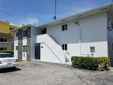 35 SW 21st Avenue Miami FL 33135