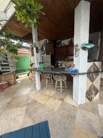 7643 NW South River Drive Medley FL 33166