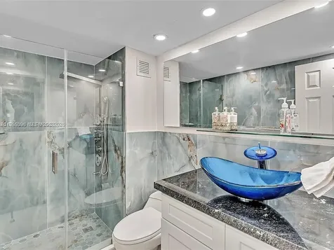 2450 NE 135th Street North Miami FL 33181