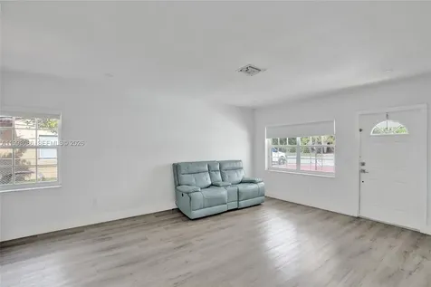 4326 NW 4th Street Miami FL 33126