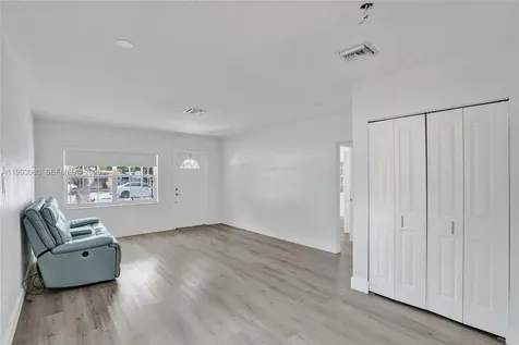 4326 NW 4th Street Miami FL 33126