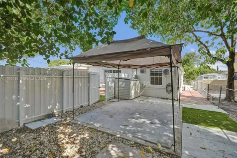 4326 NW 4th Street Miami FL 33126