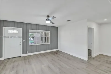 4326 NW 4th Street Miami FL 33126