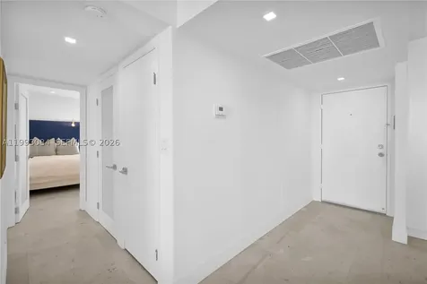 5555 Collins Avenue Miami Beach FL 33140