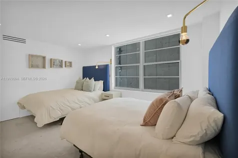 5555 Collins Avenue Miami Beach FL 33140