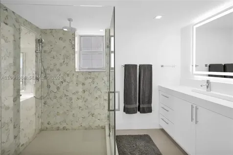 5555 Collins Avenue Miami Beach FL 33140