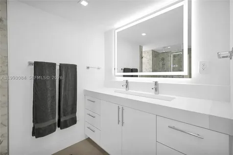 5555 Collins Avenue Miami Beach FL 33140