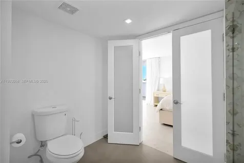 5555 Collins Avenue Miami Beach FL 33140