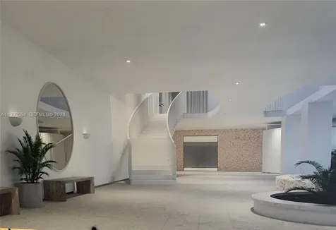 5555 Collins Avenue Miami Beach FL 33140