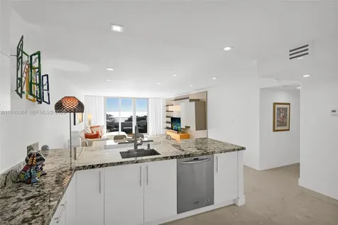 5555 Collins Avenue Miami Beach FL 33140