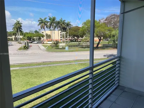 2300 Park Lane Hollywood FL 33021
