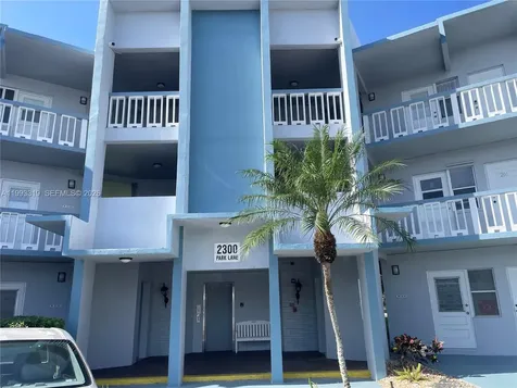 2300 Park Lane Hollywood FL 33021